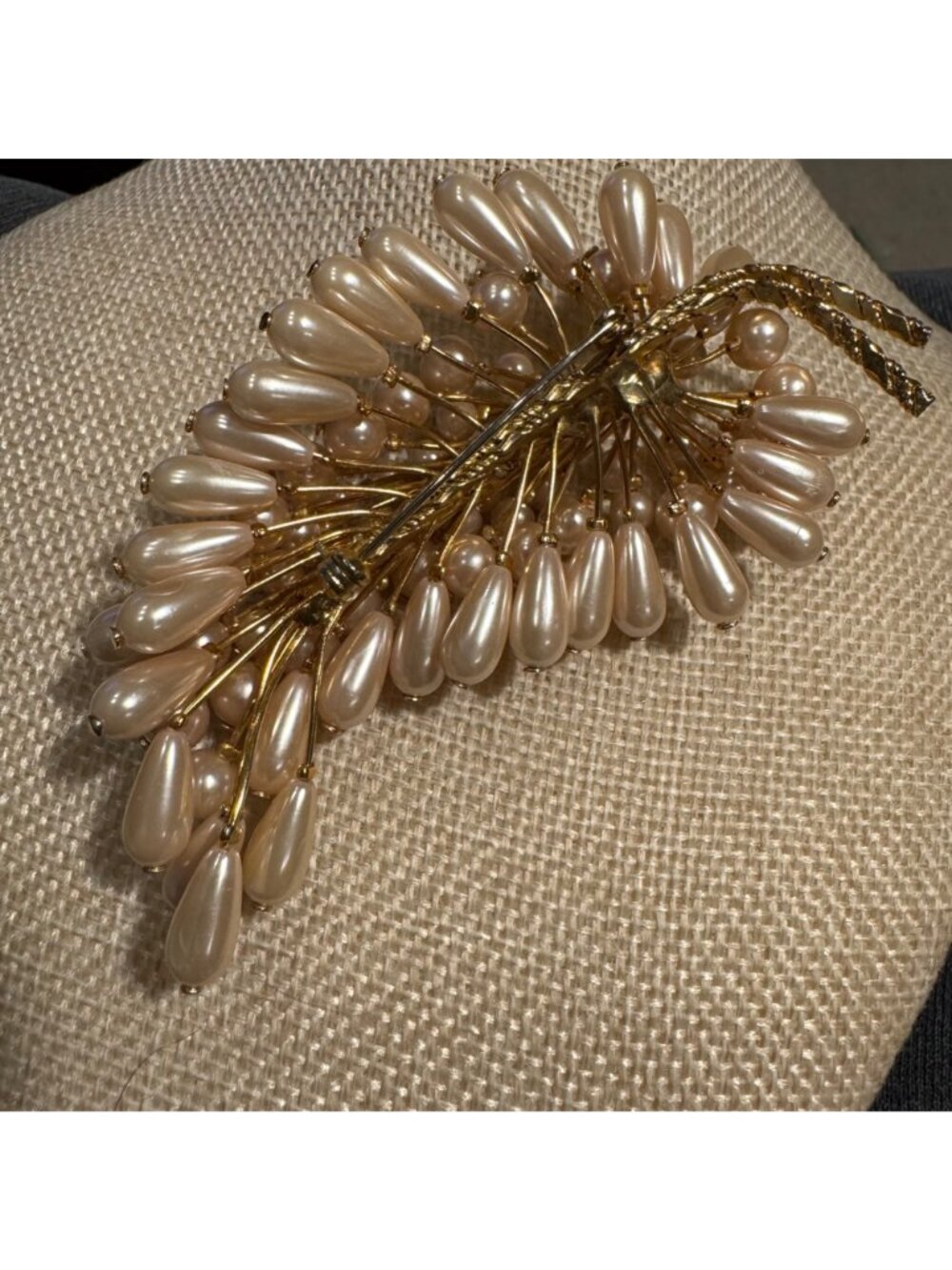 Vintage Pearl Cluster Leaf Brooch 4” Creamy Faux Pearl Large Pin Gold Tone - Picture 6 of 11
